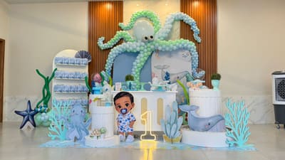 Decoração de festa infantil tema Fundo do Mar com polvo de balões em Porto Velho